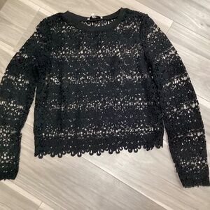 Lucy & Co Black lace top long-sleeve (Large)